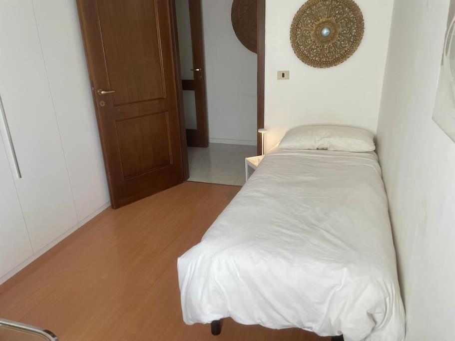 Attico Montiglio - Panorama-Wifi Apartment Collebeato Luaran gambar