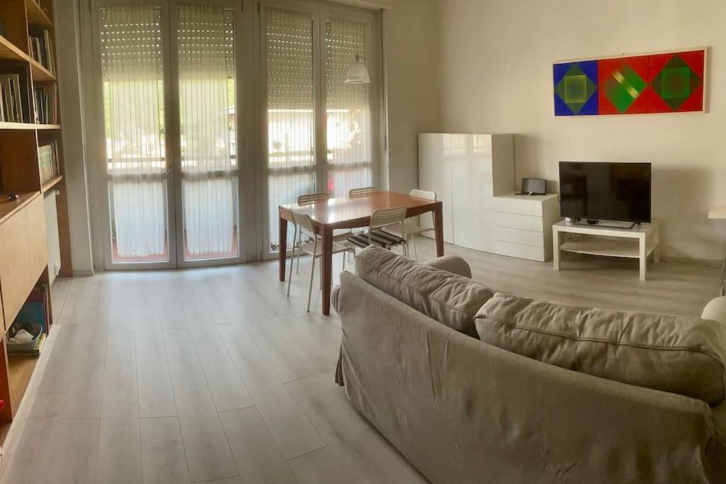 Attico Montiglio - Panorama-Wifi Apartment Collebeato Luaran gambar